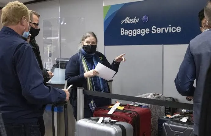 how to avoid senior luggage loss
